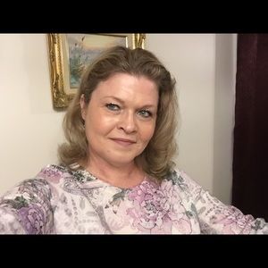 Meet your Posher, Pamela